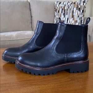 Caslon Miller Water-Resistant Lug Sole Chelsea Boot, Black Leather, Sz 8